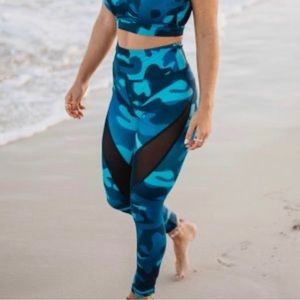 Zyia Active Navy Camo Mesh Light N Tight LNT Leggings